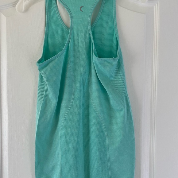 Zyia Women’s Copper Charge Tank size Small - Picture 6 of 6